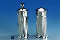 Salzstreuer und PfeffermÜhle, Frankreich, CHRISTOFFLE, in Form von SÄulen, Metall versilbert, H ca. 11 cm