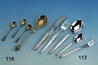 WMF-Besteck fÜr 6 Personen, 800er Silber, best. aus: 6 Messer (Griffe gefÜllt, Klingen Stahl), 6 Gabeln, 6 LÖffel, 6 KaffeelÖffel und 6 ...