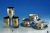 6 Suppentassen, SchwÄbisch-GmÜnd, um 1930/40, 835er Silber, Gebr. KÜhn, mit 5 Untersetzern und 4 PorzellaneinsÄtzen Thomas Bavaria (sek.), D ...