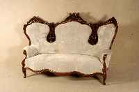 Sofa, deutsch, um 1870, Louis Philippe, Mahagoni massiv, Schmetterlingsform, Polsterung um 1960 erneuert, prunkvolles MÖbel , ca. 122x170x85 cm, ...