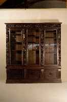 BÜcherschrank, Niederlande, um 1900, Renaissancestil, Eiche massiv, Lisenen und Kopf reich geschnitzt, aufgesetzte BlÜten, FrÜchte und Fortuna ...