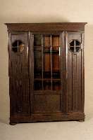 BÜroschrank, deutsch, um 1908/10, Jugendstil , auf Rahmen gearbeitet, Eiche massiv, Fenster versprosst, z.T. facettiertes Glas, stilvolle ...