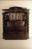 Aufsatzschrank, deutsch, um 1908/10, Korpus Weichholz, Buche und Eiche massiv, Eichefur- nier, korinthische SÄulen bzw. gedrehte SÄulen , ...