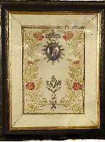 Musterstickerei, Frankreich, um 1800, Silber und Seide auf Seide, ca. 36 x 29 cm, SchÄtzwert: 1000.- EURO, mit Porzellanbild, im Rahmen unter Glas