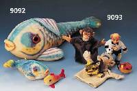 Konvolut Steiff, 50er/60er/70er Jahre, 1 x Handpuppe Jocko, mit Knopf und Fahne, 1 x Handpuppe Mungo, jew. H. ca. 30 cm; 2 x Rollo MarienkÄfer, ...