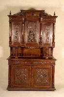 Aufsatzbuffet, Frankreich, um 1880, Eiche massiv, Unterteil mit 2 freistehenden SÄulen, gedrechselt und gerillt, TÜrfÜllungen mit ...