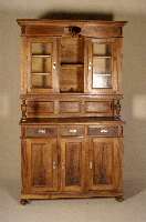 Aufsatzbuffet, Frankreich, um 1910, Jugend- stil, Kastanie massiv, Kastaniefurnier, Oberteil mit 2 Glasvitrinen, Mitte als offene Ablage, Kopfteil ...