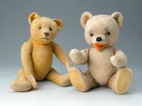 TeddybÄr, wohl Steiff, nach 1916, Mohair abgeliebt, rest., VernÄhungen z.T. erneuert, H. ca. 42 cm