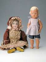 Porzellankopfpuppe, Simon & Halbig, 1912-1915, Nr. 117 N, blaue Flirting-Eyes, Überkleider sek., EchthaarperÜcke, Kugelkopf und Kugel- gelenke, ...