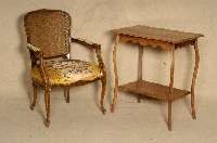Konsolentisch, Frankreich, um 1900, Eiche massiv, mit Ablegefach, geschweifte Platte, zeitlos elegant, vielfach verwendbar, ca. 74x 63x46 cm, ...