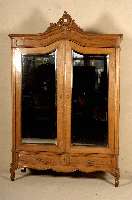 Kleiderschrank, Frankreich, um 1900, Louis-Philippe, Eiche massiv, Eichefurnier, auf Rahmen gearbeitet, Kopfteil geschwungen, mit ...