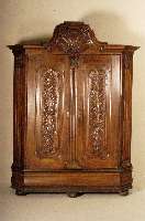 Dielenschrank, Mosel/Trier, um 1760, auf Rahmen gearbeitet, Eiche massiv, hessischer bzw. Frankfurter Einfluß nachweisbar, Seiten abgeplattet, ...
