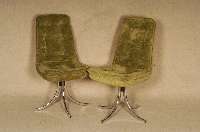 Paar Design-Chairs, Skandinavien, um 1960, vierpÄssig geschwungener verchromter Stahlfuß, aufgepolsterter schalenfÖrmiger Hartschaum- korpus, ...