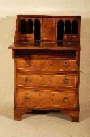 5-schÜbiger KlappsekretÄr, nach englischem/norddeutschem Vorbild von 1770/80, Korpus Weichholz/Hartholz, Gebrauchsteile Eiche massiv, ...