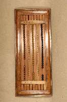 Billard-Anzeigebrett, Frankreich/Paris, um 1870/80, Korpus Weichholz, Wurzelnuß- und Palisanderfurnier, Fadenintarsien, Schiebekugeln schwarz, ...