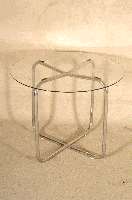 Glastisch, Entwurf Marcel Breuer 1932, 50er Jahre, Stahl verchromt, Platte sekundÄr, sehr selten, in der Literatur abgebildet, H. ca. 60 cm, D. ...