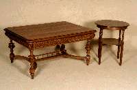 Beistelltisch, deutsch, um 1905, Eiche massiv, runde Platte, eckige gedrechselte FÜße , mit Ablage, originales Tischchen, H. ca. 67 cm, D. ca. 56 ...