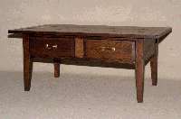 Couchtisch, im englischen Stil von 1910, Eiche massiv, 2 Schubladen, vielfach verwendbar, Gebrauchsspuren, wohnfertig, ca. 52x120x70 cm