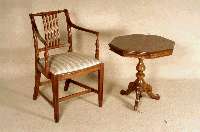 Stuhlsessel, England, um 1900, im Stil von 1780/90, Nußbaum massiv, auf Mahgoni gebeizt, Beine, Lehne und RÜcken doppelt bzw. 3-fach gerieft, ...