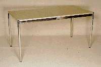 USM-Haller Tisch, deutsch, Entwurf 1960/65, Stahlrohrkonstruktion, Tischplatte Solothurner marmor, Einzelanfertigung, Gebrauchsspuren, bedeutendes ...