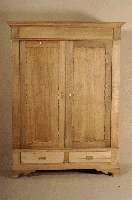 Kleiderschrank, deutsch, um 1870, Eiche hell, naturbelassen, gestufte Kopfleiste, Seiten und TÜren auf Rahmen gearbeitet, 2 TÜren auf Rahmen ...