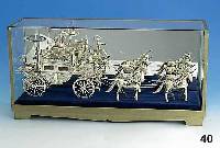 Skulptur "Hochzeitskutsche mit Pferdegespann", Metall versilbert, ostasiatische Arbeit fÜr den europÄischen Markt gemacht, vollplast. ...