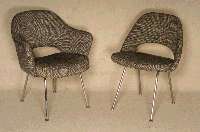 4 Stuhlsessel, wohl Schweiz, um 1969/70, wohl Knoll International (1 StÜck mit original Klebezettel), Entwurf Eero Saarinen, Gestell Metall ...