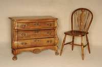 Barockstilkommode, Holland, um 1950/60, Korpus Weichholz/Hartholz, z.T. Wurzelnußfurnier gespiegelt, schÖnes Furnierbild, Kanten abgeflacht, ...