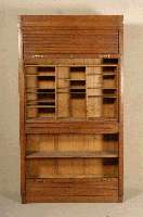 Aktenschrank, deutsch, um 1910, Korpus Weichholz, Eichefurnier, z.T. massiv, Rollo nach unten und oben zu Öffnen, Ablagebretter fÜr einzelne ...