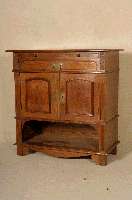 Schrank, deutsch, um 1900/05, Jugendstil, mit wenigen klassizistischen Elementen, ursprÜnglich mit Aufsatz, dieser fehlt, Korpus Weichholz, ...
