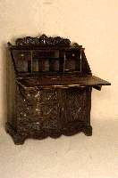 SekretÄr, Belgien/Holland, um 1890/1900, Eiche, Buche und Weichholz massiv, Front und Aufsatzteil Flachschnitzerei aus dem Vollholz, Rocaillen, ...