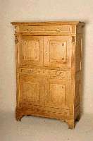 Vertiko, Belgien, um 1920, Eiche massiv, hell, 4-tÜrig mit EinlegebÖden, 2 kleine SchÜbe und eine große Kopfschublade, 2 ...