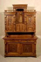 Aufsatzbuffet, sÜddeutsch/Österreich, um 1880 , Korpus Weichholz, Nußbaumfurnier, auf Rahmen gearbeitet, Inlets oben und unten mit schÖnen ...
