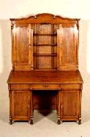 Schreibschrank, deutsch/wohl Berlin, um 1850/60, Korpus Weichholz, Kirschbaum massiv Unterteil auf KugelfÜßen, Ober- und Unterteil links und ...