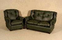 Sitzgarnitur, im englischen Stil, bestehend aus 2-sitzer Sofa und 2 Armlehnsessel, in grÜnem Leder, schÖnes elegantes Design, stabiles ...