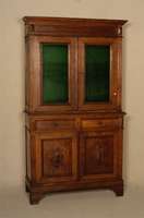 KÜchenbuffetschrank, deutsch, um 1920, Eiche massiv, Weichholz, Oberteil zweitÜrig, mit grÜnlicher Verglasung, obere Kranzleiste 2 Fehlteile, ...
