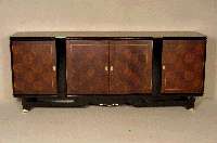 ArtDeco-Sideboard, Frankreich/Paris, um 1935 , in Riopalisander furniert und teilweise ebonisiert, elegant geschwungener Korpus, Bandintarsien und ...