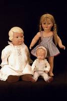 SchildkrÖtpuppe, Christel (?), Anfang 50er Jahre, Celluloid, modellierte Haare, graublaue Glasaugen, bewegl. Arme und Beine, Beine l. lose, ...