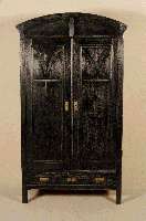 Kleiderschrank, deutsch, um 1906/08, wohl ursprÜnglich aus JungmÄdchenzimmer, Korpus Weichholz, Eiche massiv, Eichefurnier, Leisten 3- bzw. ...