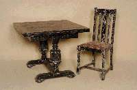 Tisch und 4 StÜhle, Frankreich, um 1895/1900 , Eiche massiv, Tisch ausziehbar, Beine verstrebt, Balusterbeine reich verziert, BezÜge nach ...