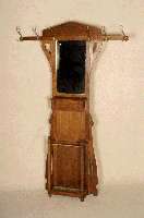 Flurgarderobe, deutsch, um 1900, Jugendstil, Eiche massiv, kleiner Spiegel mit Facettschliff, restauriert, gelaugt und gewachst, Gebrauchsspuren, ...