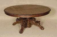 Ovaler Couchtisch, Frankreich, um 1860/70, Eiche massiv, ovale Arbeitsplatte mit geschuppter Umrandung, SÄulenfuß 4-fach ausladend, diese ...