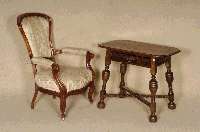 Armlehnsessel, deutsch, um 1860, SpÄtbiedermeier, Mahagoni massiv, leicht gebogene FÜße, Armlehnen z.T. gepolstert, gebogene RÜckenlehne, ...