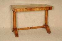 Damenschreibtisch, deutsch, um 1820/30, Korpus Weichholz, Kirschbaum massiv, Kirschbaumfurnier, runde SÄulenfÜße, 4-fach ausladend, verstrebt, ...