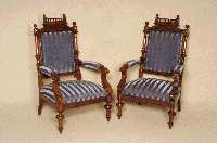 Sessel, deutsch, um 1880, GrÜnderzeit, Nußbaum massiv, gedrechselte Beine, Armlehnen mit Flachschnitzereien, RÜckenlehne mit gedrechselten ...