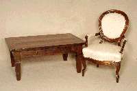 Couchtisch, Kolonialstil, im Stil von 1910, Teakholz massiv, dunkel beizt, 2-schÜbig, Gebrauchsspuren, rustikal, praktisches MÖbel, stabil, ...