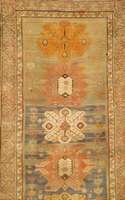 Erivan Antik, Kaukasus, Um 1900, Wolle auf Wolle, ca. 250 x 106 cm, SchÄtzwert: 2900.- EURO, Ehz: 3-4. Farblich mit seinen milden zarten ...