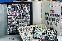 34 Alben mit Briefmarken, 8 BÖgen mit Brief- marken und 6 Zigarettenbilderalben, nach 1950, u.a. Briefmarken Bundesrepublik Dt. nach 1959 kpl. ...