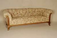 Sofa, deutsch, um 1935/40, Gestell kaukasisch Nußbaum massiv, Akanthusbalttverzierung, Polsterung original, Bezug erneuert, Seiten und RÜcken ...