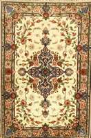 Esfahan fein, Persien, 10 Jahre alt, Korkwo lle mit und auf Seide, ca. 107 x 72 cm, SchÄtzwert: 1050.- EURO, ca. 1,0 Mio. Kn/qm. S ehr guter ...